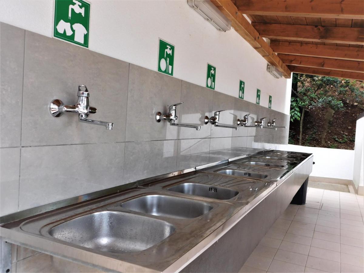 Eco Glamping- Fkk Nudist Camping Solaris Poreč Exteriör bild