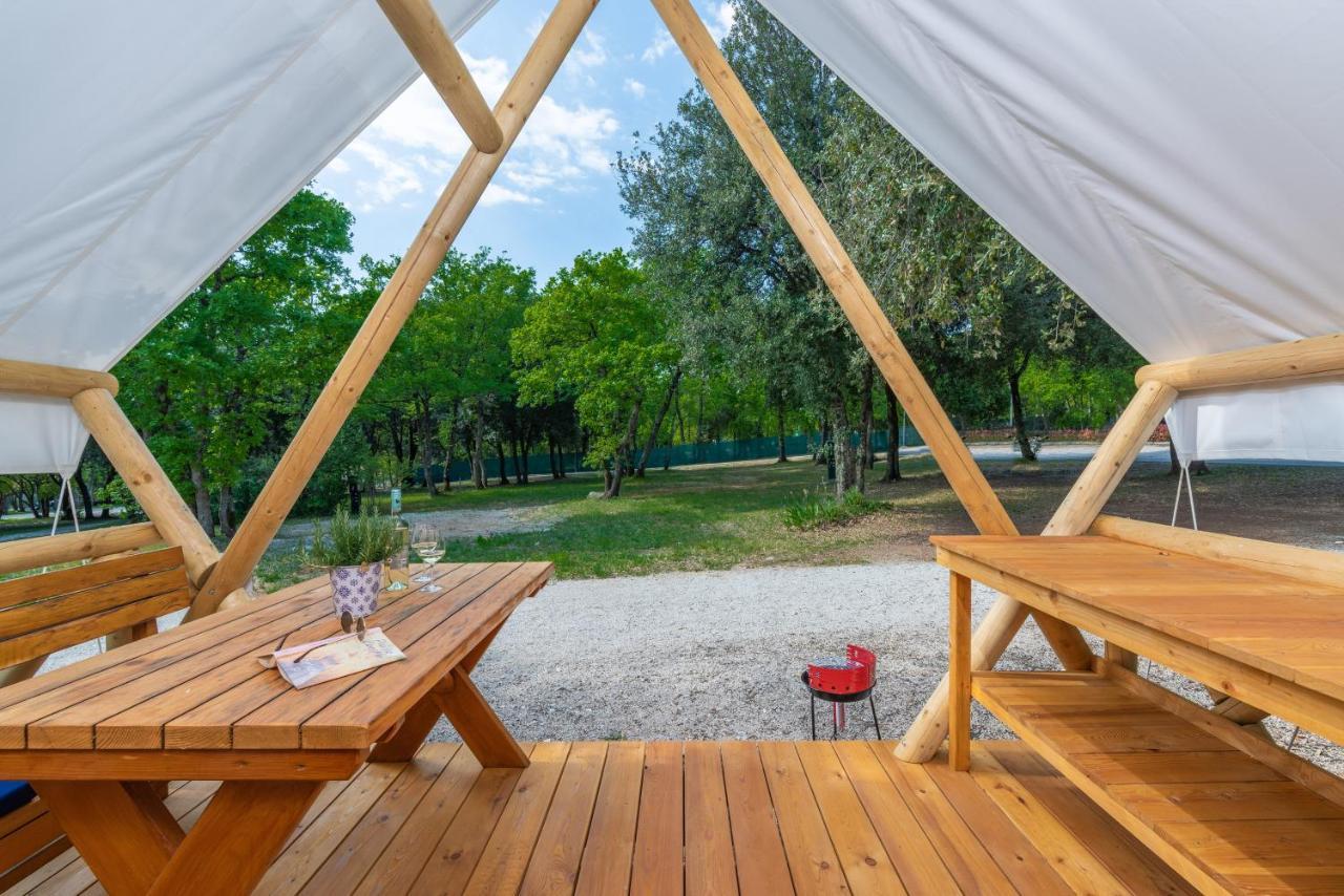 Eco Glamping- Fkk Nudist Camping Solaris Poreč Exteriör bild