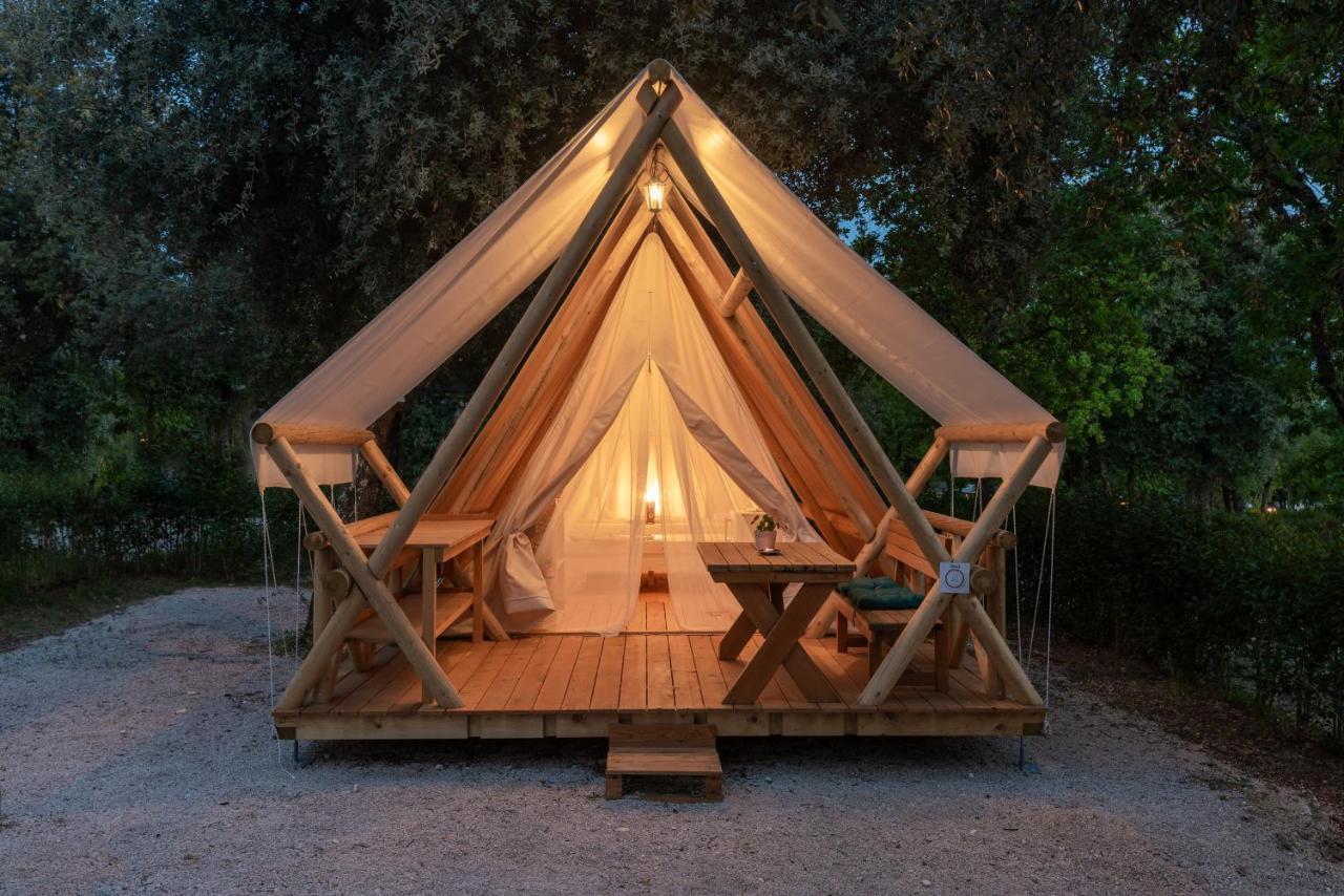 Eco Glamping- Fkk Nudist Camping Solaris Poreč Exteriör bild