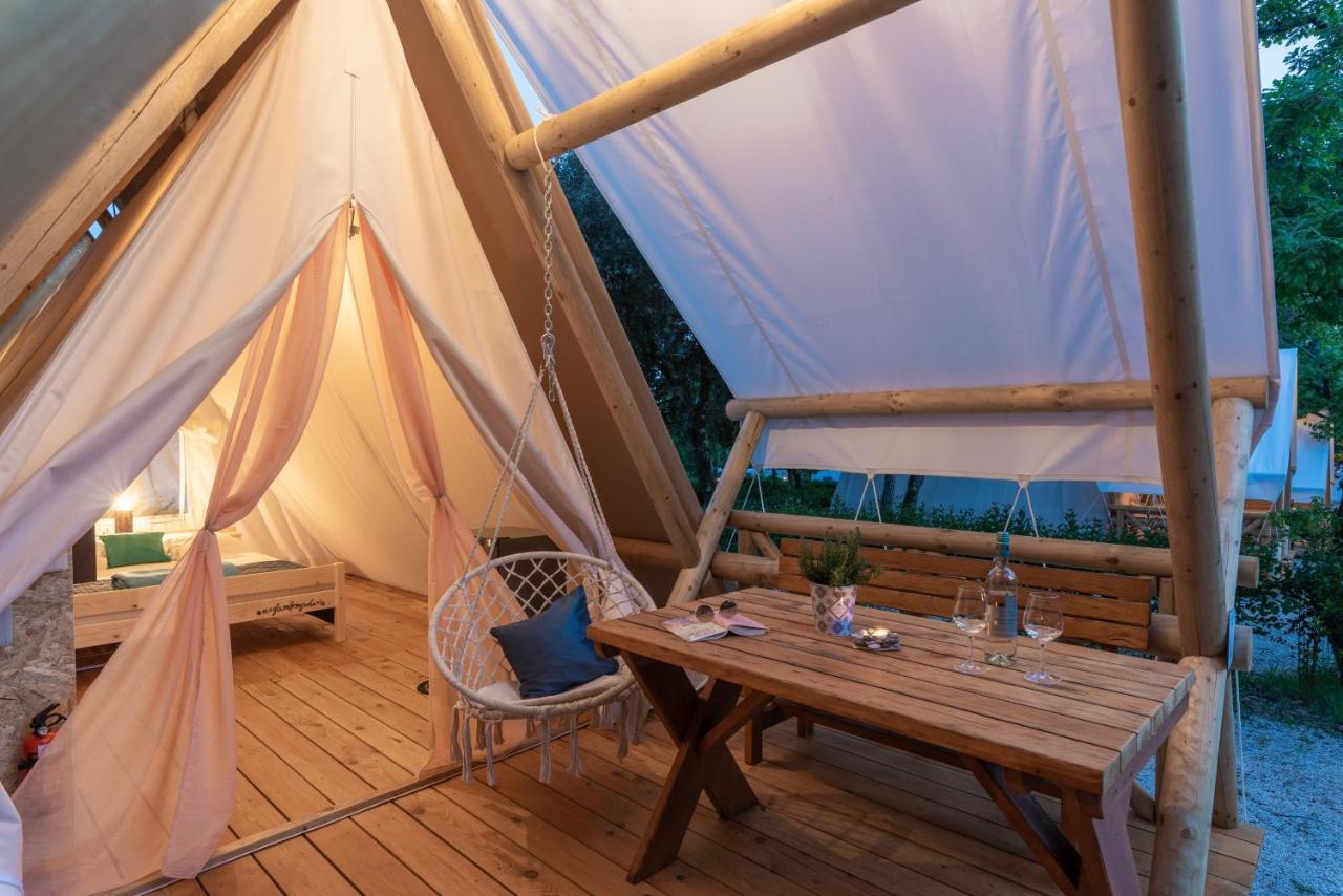 Eco Glamping- Fkk Nudist Camping Solaris Poreč Exteriör bild