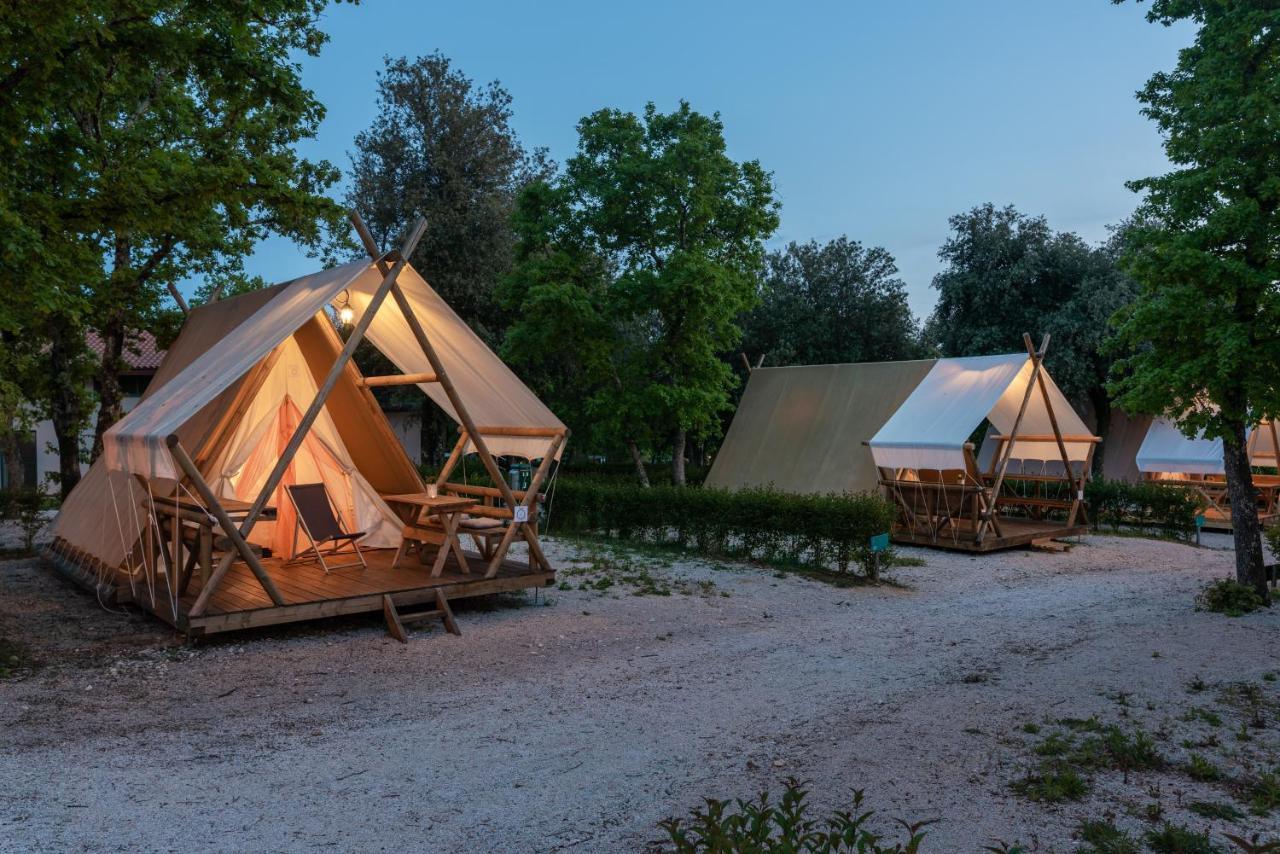 Eco Glamping- Fkk Nudist Camping Solaris Poreč Exteriör bild